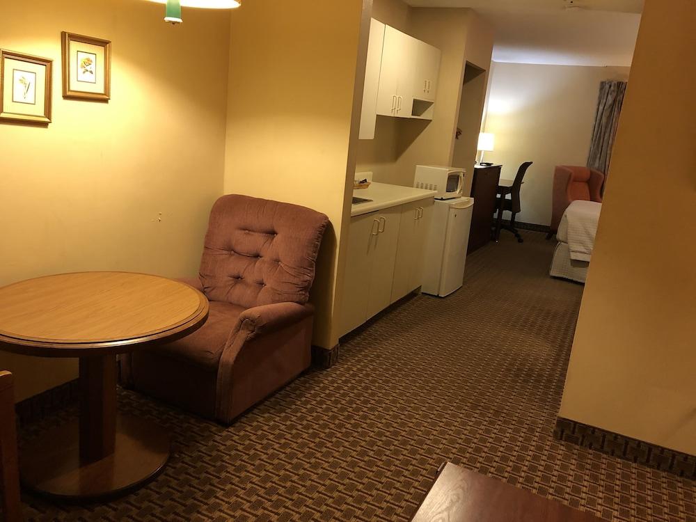 Best Value Inn & Suites Парри-Саунд Экстерьер фото
