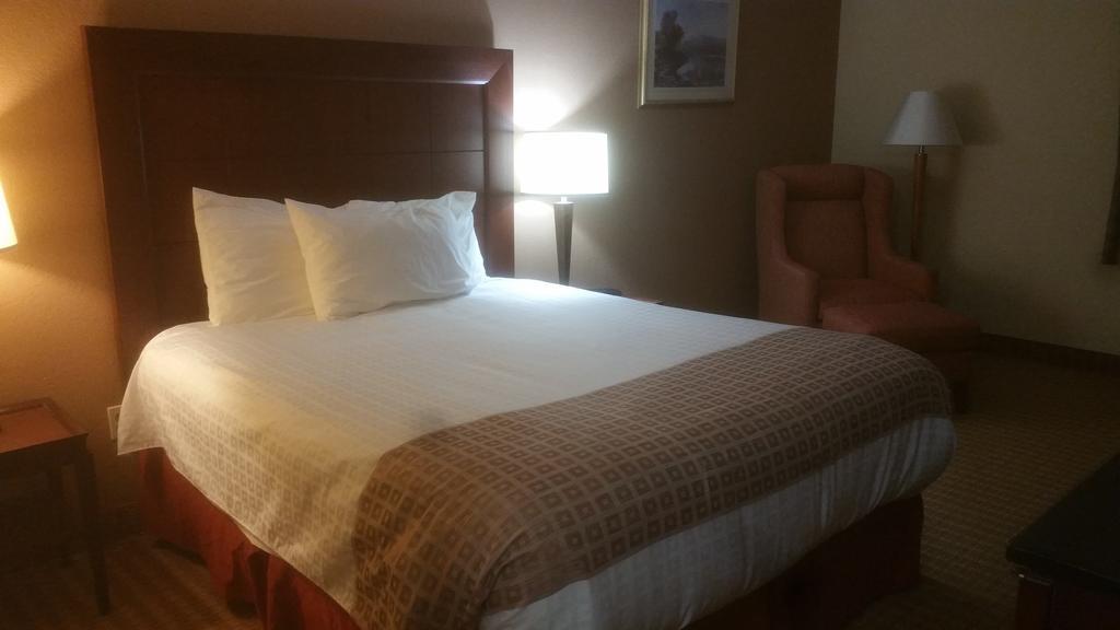 Best Value Inn & Suites Парри-Саунд Экстерьер фото