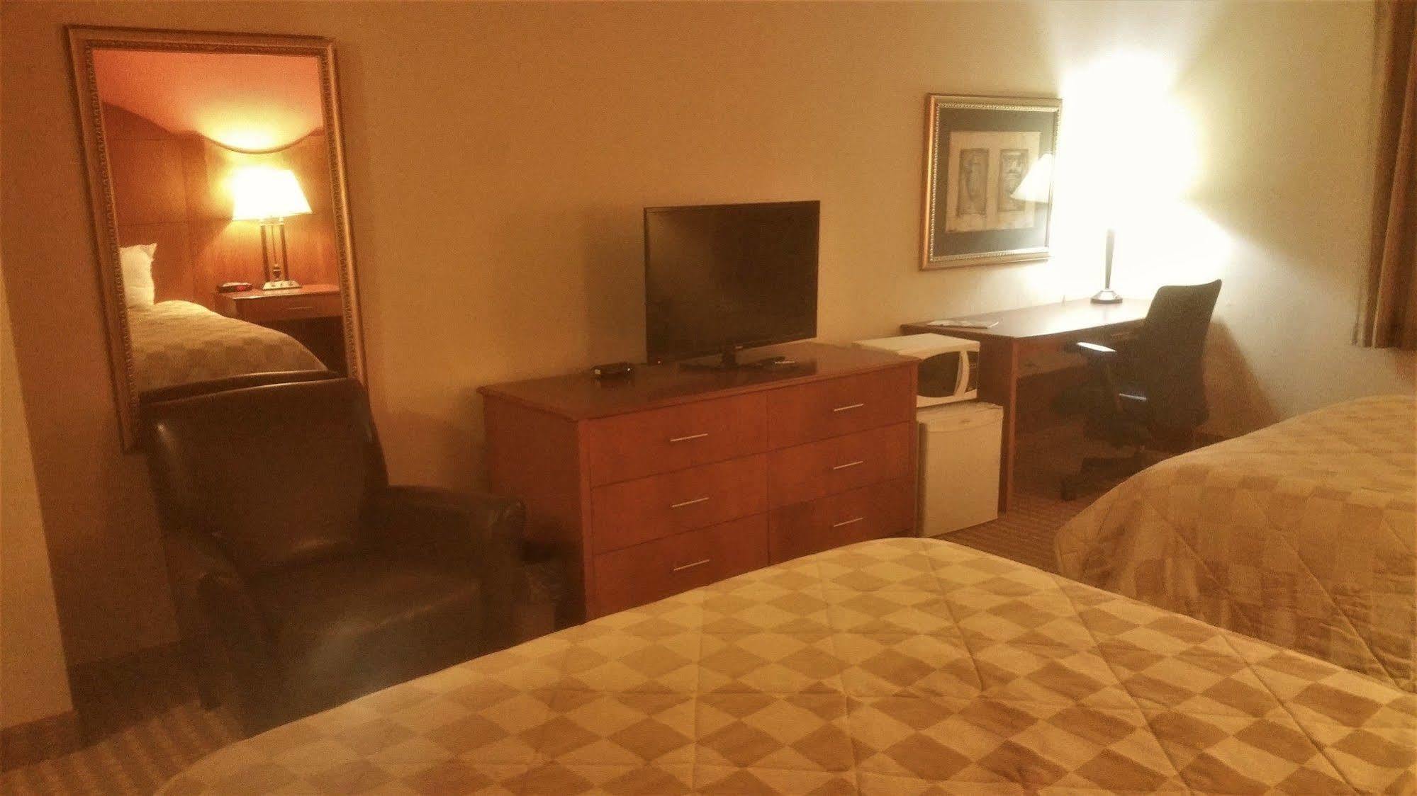 Best Value Inn & Suites Парри-Саунд Экстерьер фото