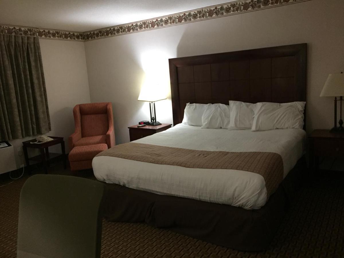 Best Value Inn & Suites Парри-Саунд Экстерьер фото